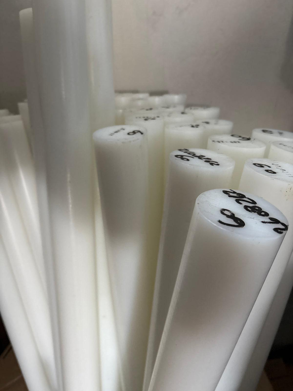 TONDO NYLON PA.6 L.1000mm